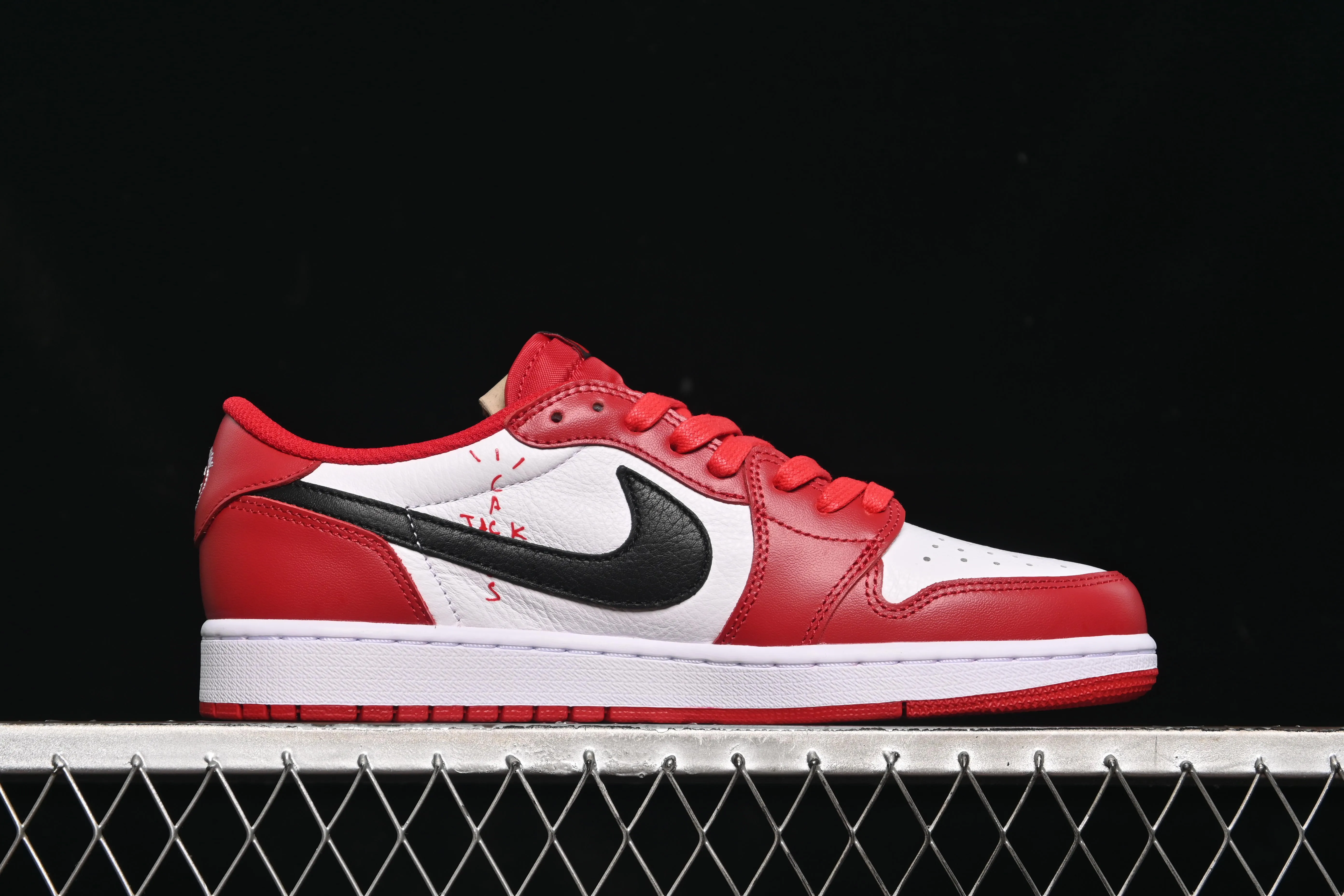 All categories Air Jordan Jordan series basketball shoes Air Jordan 1 Low LW version Travis Scott x Air Jordan 1 Low OG AJ1 Joe 1 undercut low DM7866-101